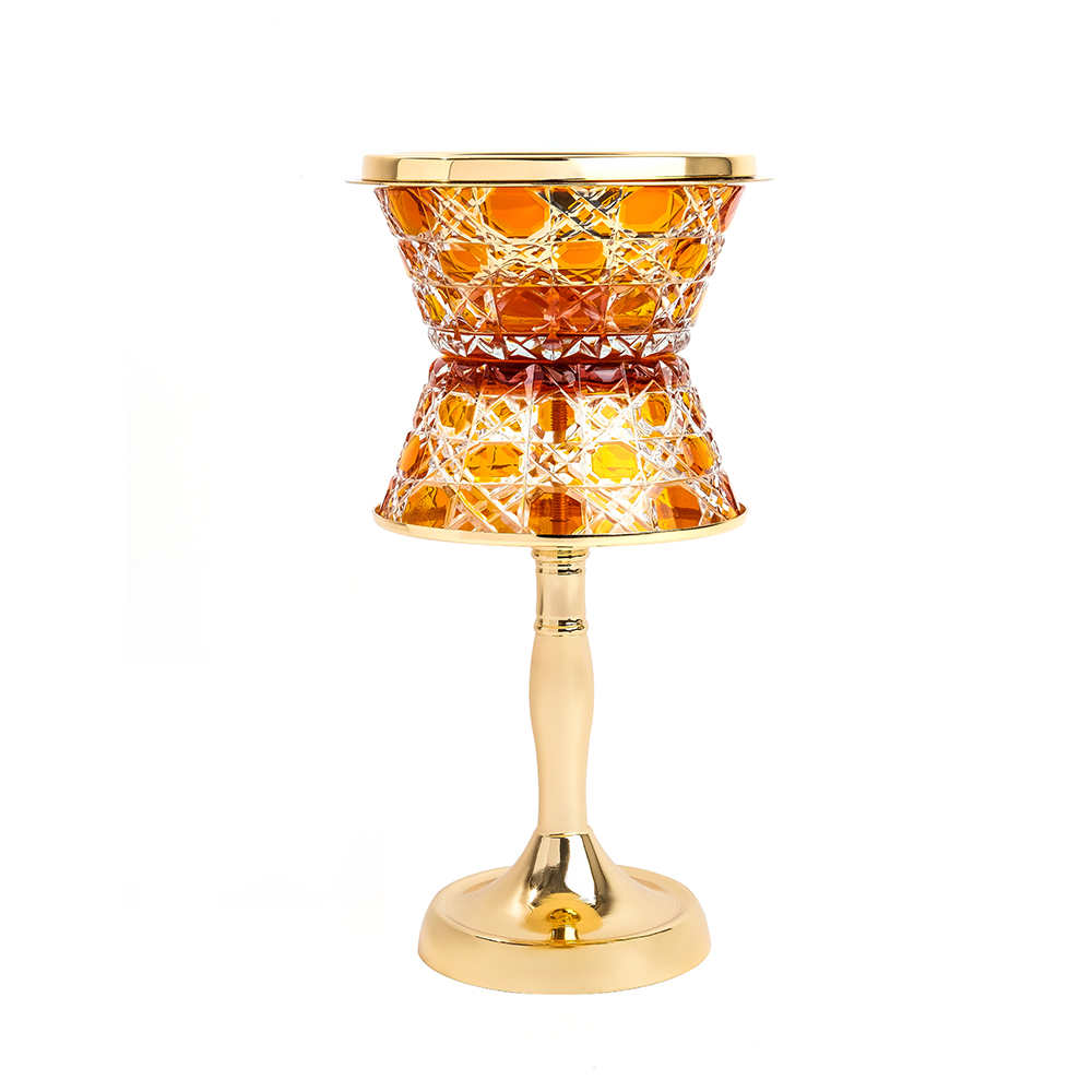 Picture of Crystal With Feet Yellow Gold Burner